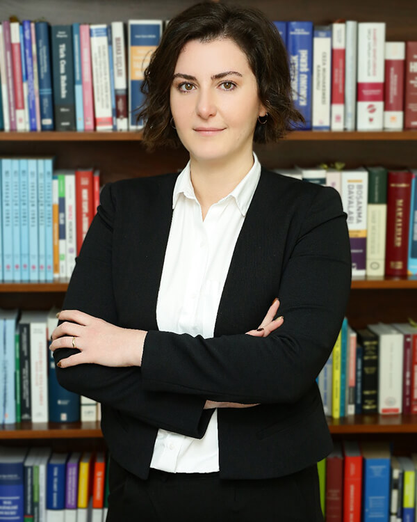 Av. Elif Büşra Tevetoğlu Altay